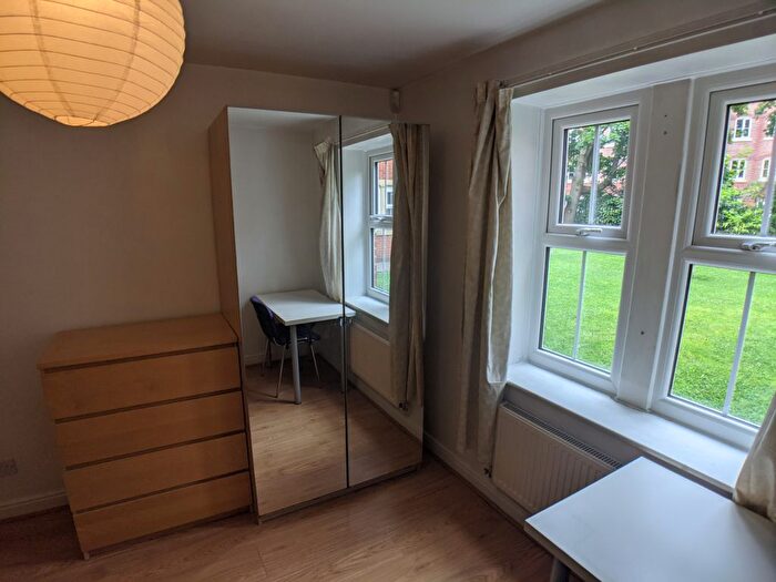 2 Bedroom Flat To Rent In Bed – Maple Gardens, , Wilmslow Road, Withington, M20