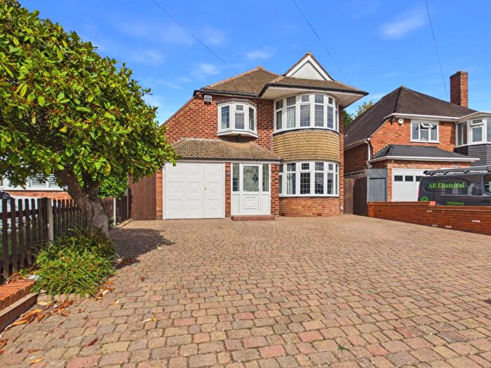 3 Bedroom Detached House For Sale In Springfield Road, Castle Bromwich, B36