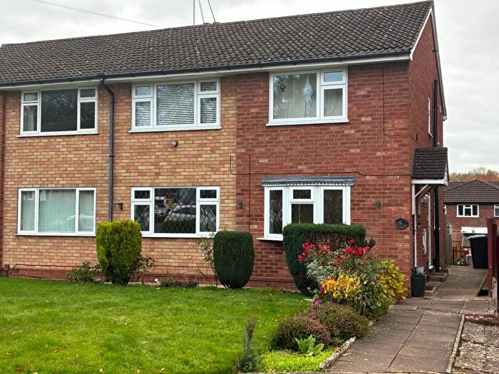 2 Bedroom Flat To Rent In Malfield Avenue, Redditch, B97