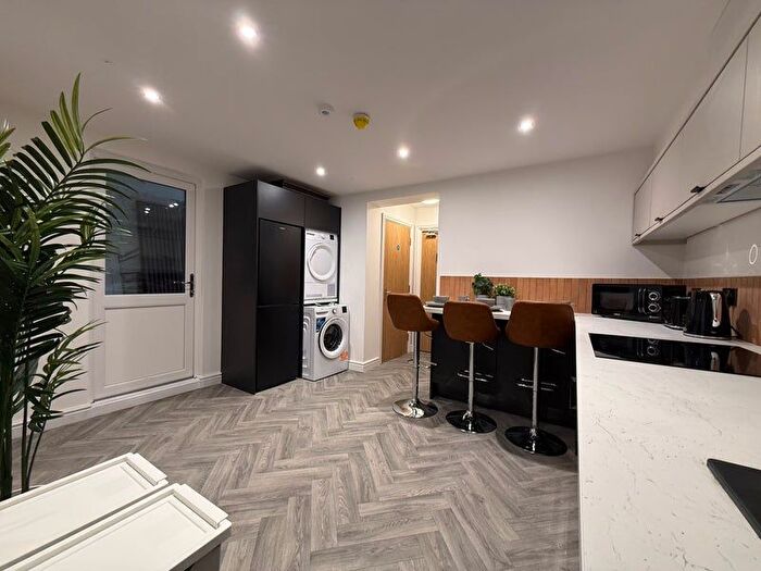 1 Bedroom Studio To Rent In Coventry Road, Warwick, CV34