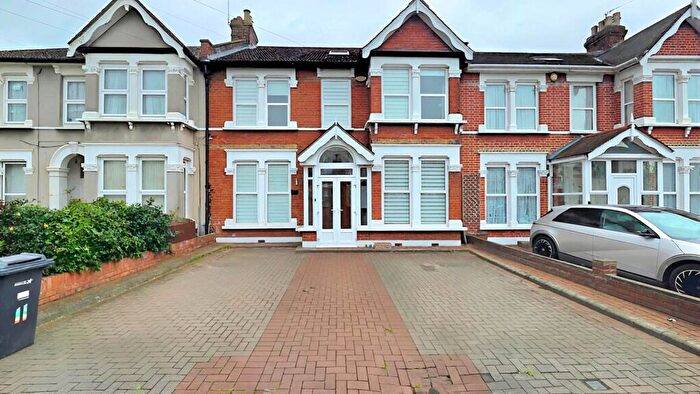 5 Bedroom Terraced House For Sale In Aberdour Rd, Seven Kings, IG3