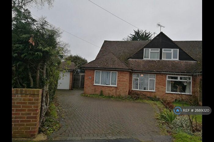 4 Bedroom Semi Detached House To Rent In The Crescent, Earley, Reading, RG6