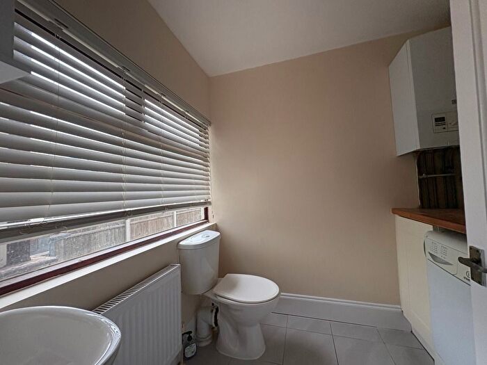 3 Bedroom End Terrace House To Rent In Matlock Crescent, North Cheam, Sutton, SM3