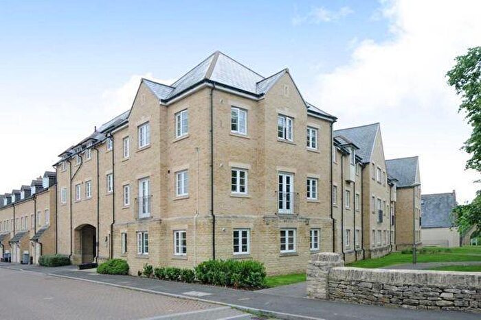 2 Bedroom Flat For Sale In Witney, Oxfordshire, OX28