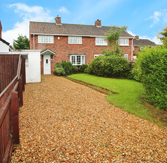 3 Bedroom Semi-Detached House For Sale In Holme Avenue, New Waltham, Grimsby, DN36