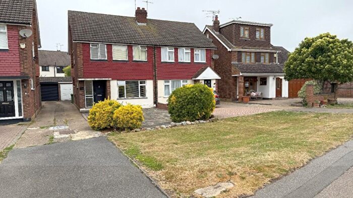 3 Bedroom Semi-Detached House For Sale In Southend Road, Stanford-Le-Hope, Essex, SS17