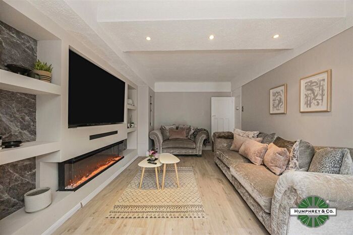 3 Bedroom Property For Sale In Upper Brentwood Road, Romford, RM2
