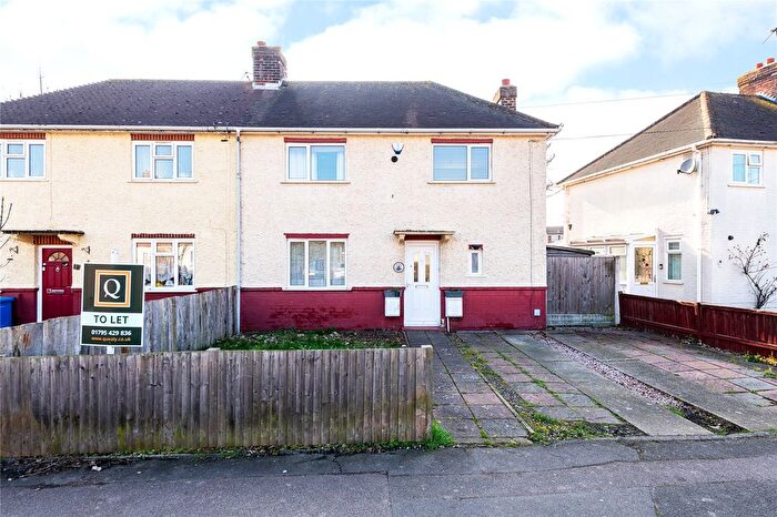 3 Bedroom Semi-Detached House To Rent In Newbridge Avenue, Sittingbourne, Kent, ME10