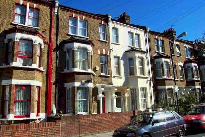 2 Bedroom Flat To Rent In Fermoy Road, London, W9