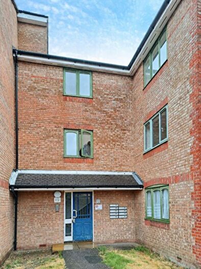 1 Bedroom Flat To Rent In Clemence Road, Dagenham, RM10