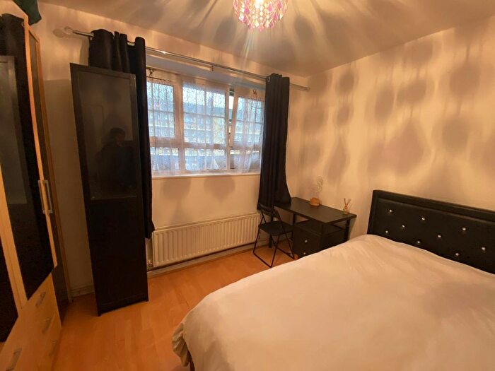4 Bedroom Flat To Rent In Hale Street, London, E14