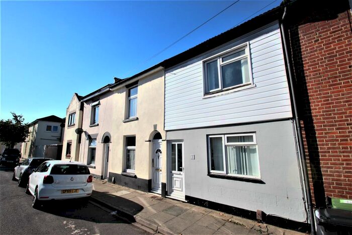 3 Bedroom Terraced House To Rent In St Stephens Road, PO2