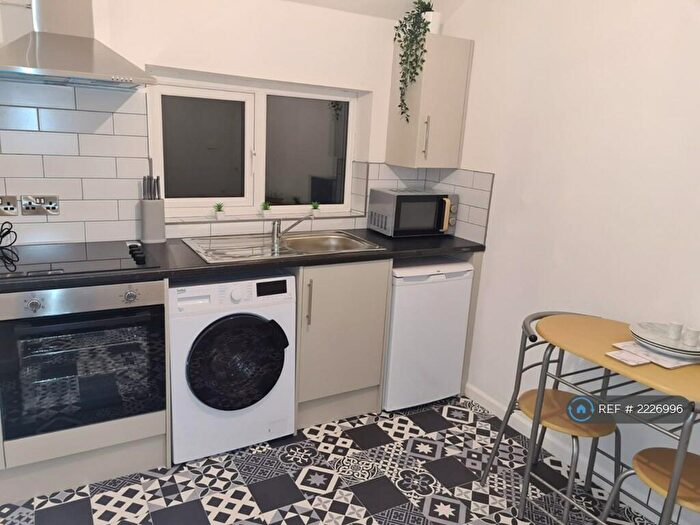 1 Bedroom Flat To Rent In Birchwood Avenue, Long Eaton, Nottingham, NG10