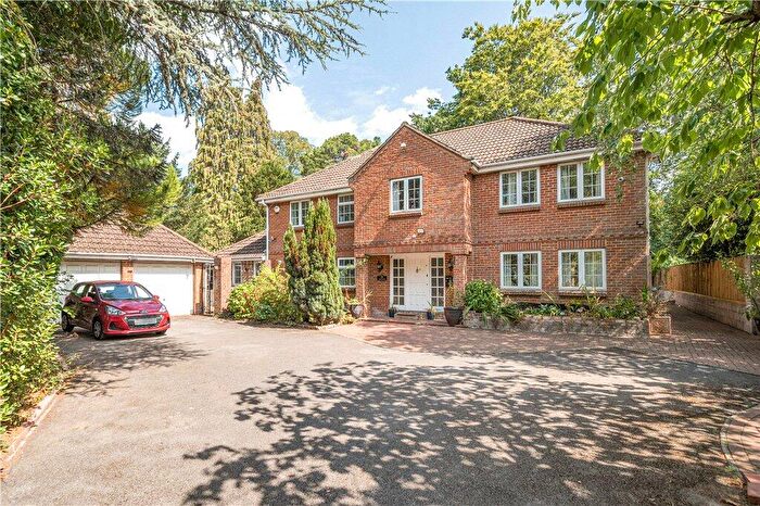 5 Bedroom Detached House For Sale In Saxholm Way, Southampton, Hampshire, SO16
