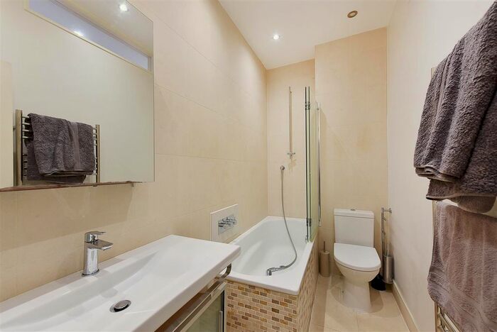 1 Bedroom Flat For Sale In Dunraven Street, London, W1K