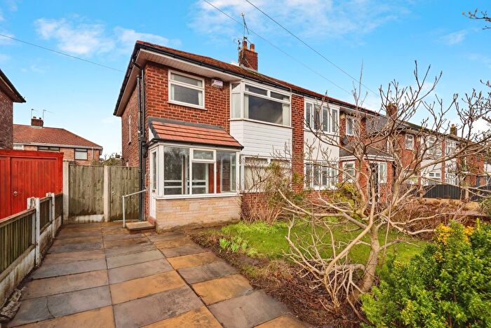 3 Bedroom Semi Detached House For Sale In Warrington Road, Widnes, Cheshire, WA8