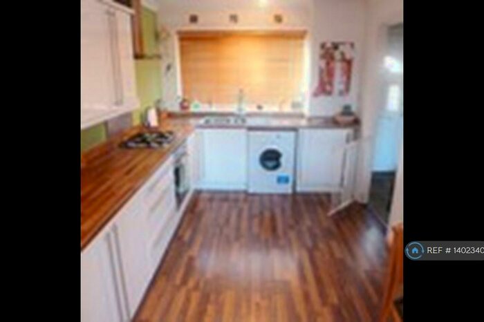 3 Bedroom End Of Terrace House To Rent In Gordon Avenue, Peterborough, PE2