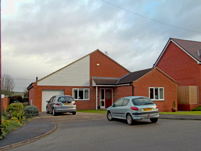 3 Bedroom Bungalow To Rent In Stanley Road, Great Chesterford, Saffron Walden, Essex, CB10