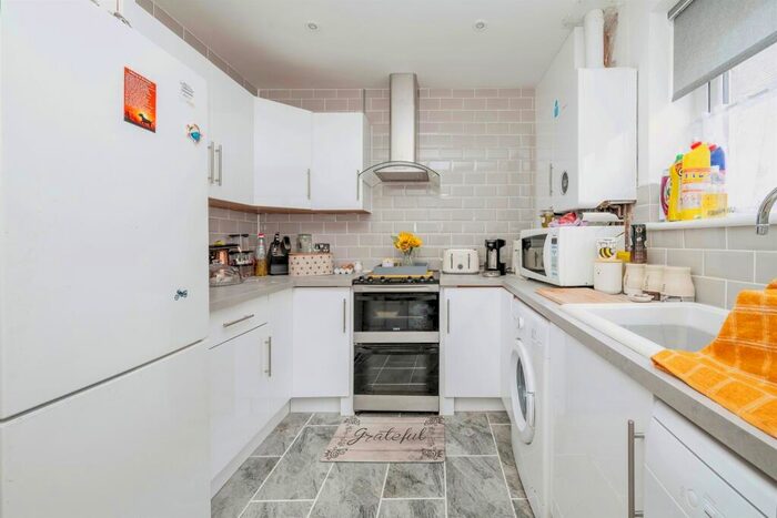 2 Bedroom Detached Bungalow For Sale In Second Avenue, Caister-On-Sea, Great Yarmouth, NR30