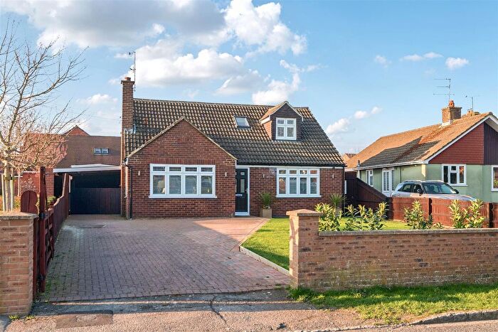 3 Bedroom Detached House For Sale In Brook Street, Aston Clinton, Aylesbury, HP22