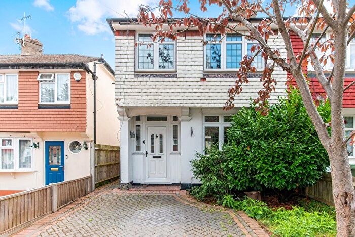 3 Bedroom Semi Detached House For Sale In Elmdene, Surbiton, KT5