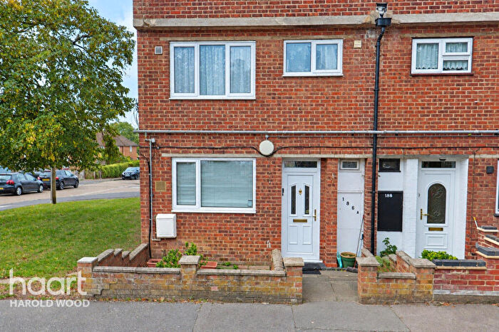 3 Bedroom Maisonette For Sale In Petersfield Avenue, Harold Hill, RM3