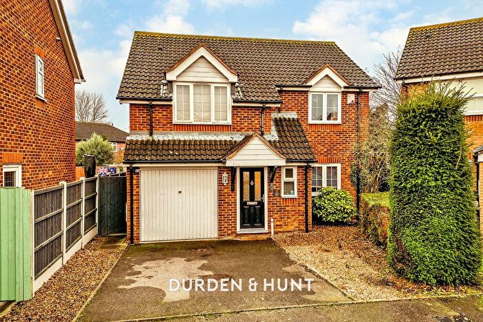 4 Bedroom Detached House For Sale In Harrow Close, Hornchurch, RM11
