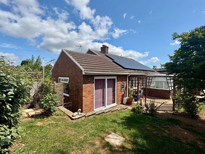 3 Bedroom Detached Bungalow For Sale In Prince Crescent, Staunton, GL19
