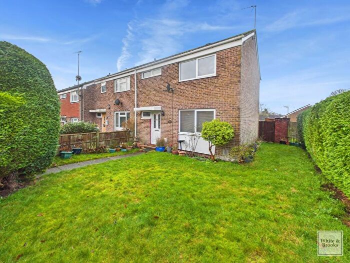 3 Bedroom End Of Terrace House For Sale In Hatchetts Drive, Haslemere, GU27