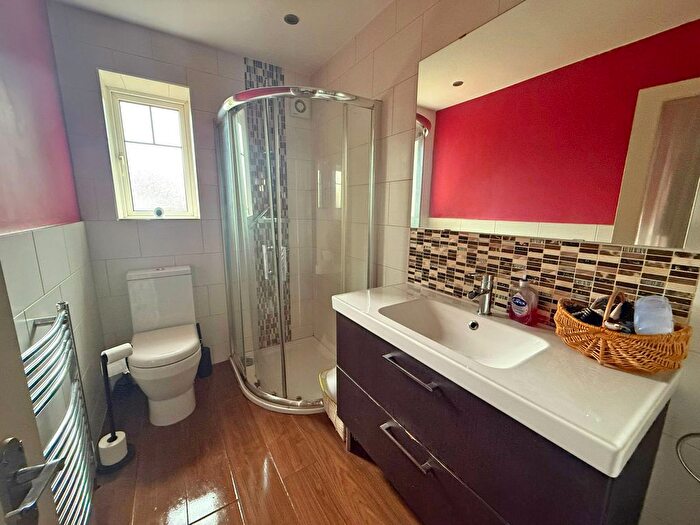 5 Bedroom Detached House For Sale In Green Lane, Scarborough, YO12