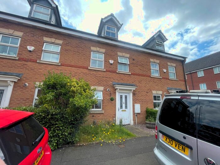 3 Bedroom Property To Rent In St. Christopher Drive, Wednesbury, WS10