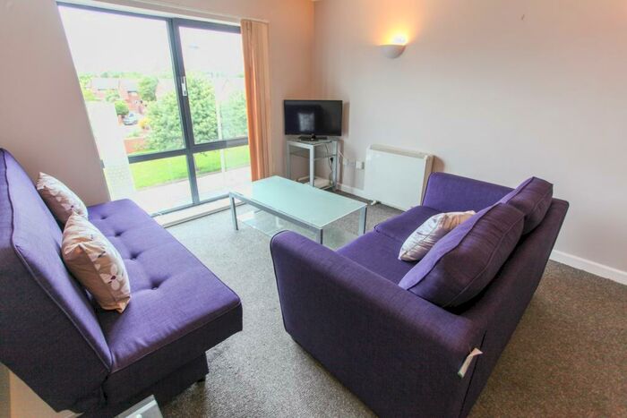 2 Bedroom House To Rent In Upper Parliament Street, L8