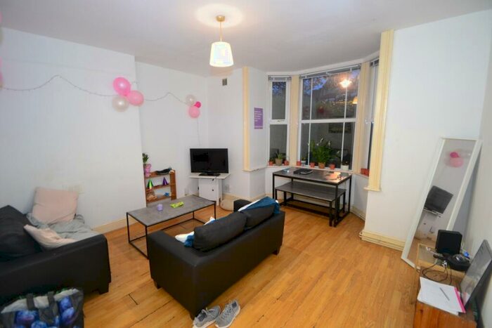 4 Bedroom Flat To Rent In Raleigh Street, Arboretum, Nottingham, NG7