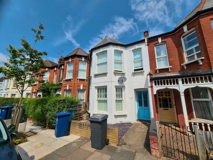 2 Bedroom Flat To Rent In Huntingdon Road, East Finchley, N2