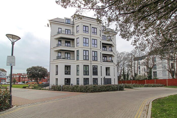 1 Bedroom Flat For Sale In West Cliff Road, Bournemouth, BH2