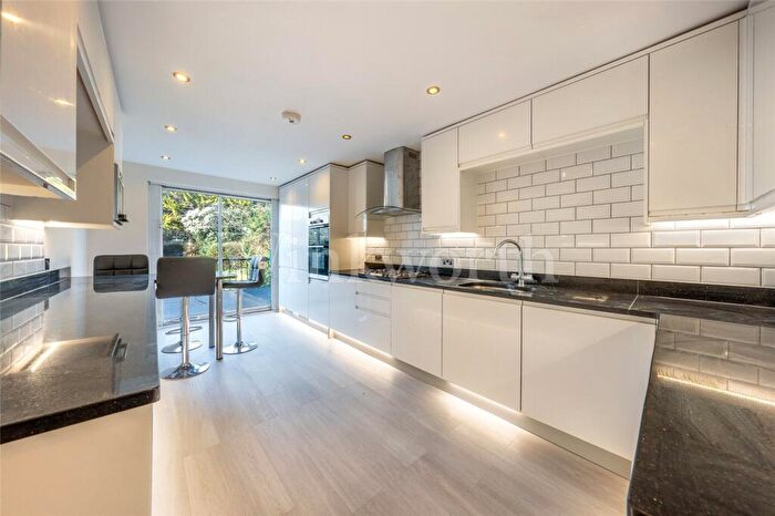 5 Bedroom Semi-Detached House To Rent In Armitage Road, London, NW11