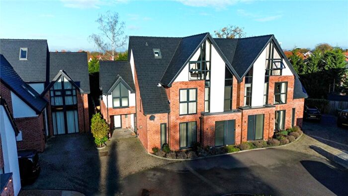 4 Bedroom Detached House To Rent In Rosegarth Place, Wilmslow, Cheshire, SK9