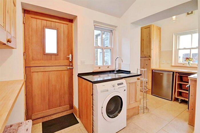 2 Bedroom End Of Terrace House For Sale In Albert Street, Durham City, DH1
