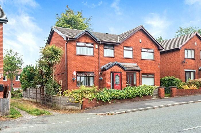 3 Bedroom Semi Detached House For Sale In Middleton Road, Royton, Oldham, Greater Manchester, OL2