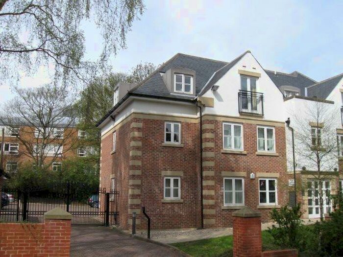 2 Bedroom Flat To Rent In The Grange, North Grange Mount, LS6