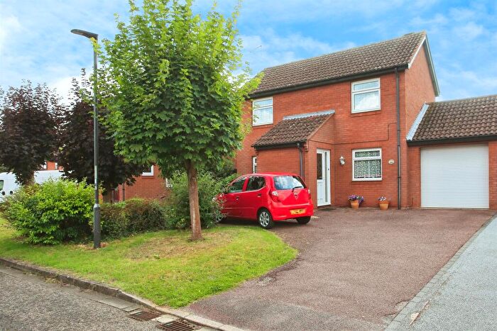 3 Bedroom Detached House For Sale In Abbotts Grove, Peterborough, PE4