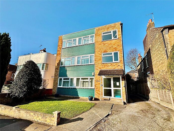 2 Bedroom Flat For Sale In Wellington Road, London, E11