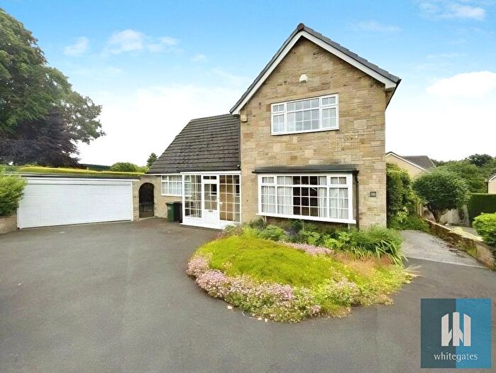 4 Bedroom Detached House To Rent In St. Marys Avenue, Mirfield, West Yorkshire, WF14