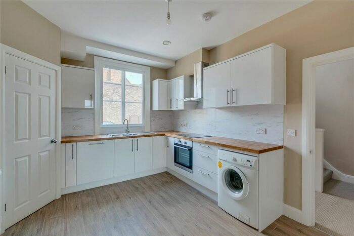 3 Bedroom Terraced House To Rent In North End Road, London, SW6
