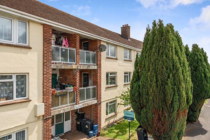 2 Bedroom Flat To Rent In Hammett Road, Cullompton, Devon, EX15