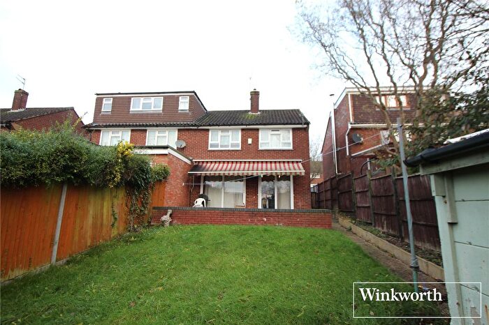 3 Bedroom End Of Terrace House For Sale In Gateshead Road, Borehamwood, Hertfordshire, WD6