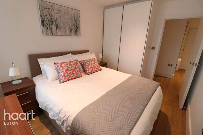 2 Bedroom Apartment To Rent In Laporte Way, Luton, LU4