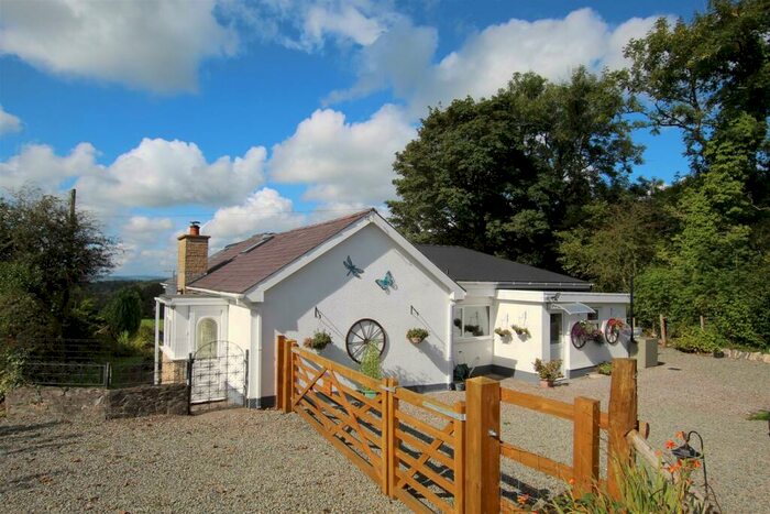 2 Bedroom Cottage For Sale In Penrhiwllan, Llandysul, SA44