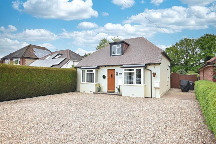 4 Bedroom Detached House For Sale In Effingham Road, Burstow, Surrey, RH6