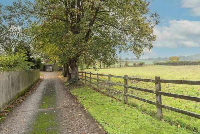 4 Bedroom Detached House For Sale In New Ground Road, Aldbury, HP23